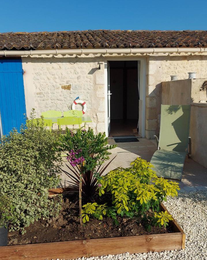 Moulin De Mauzac Bed & Breakfast Saint-Just-Luzac Dış mekan fotoğraf